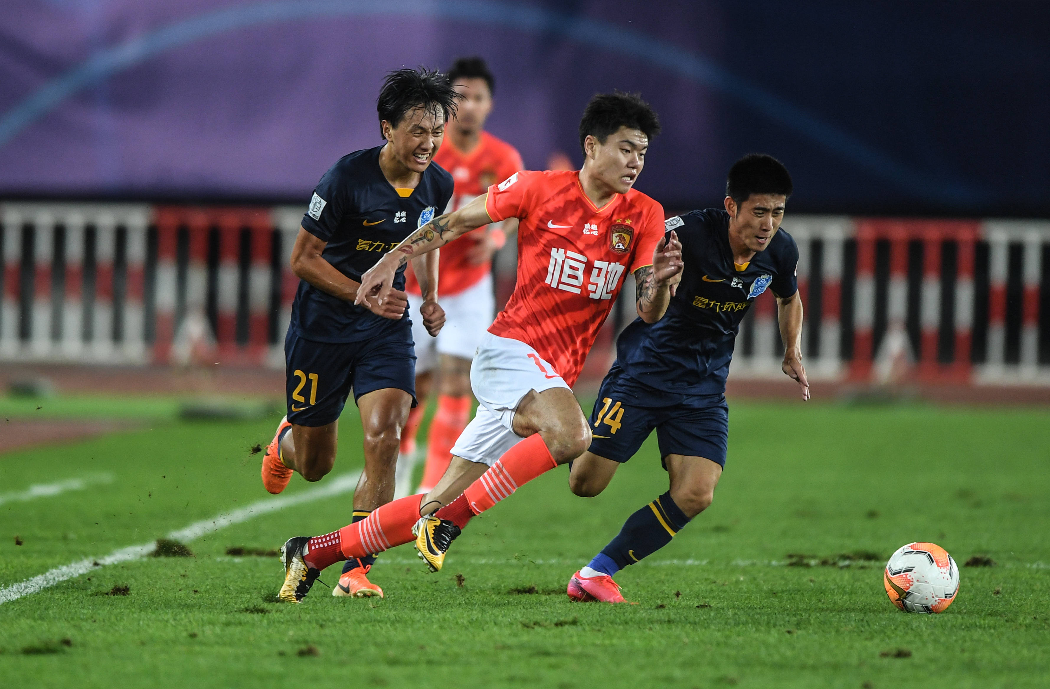 个日益全球 个日益全球