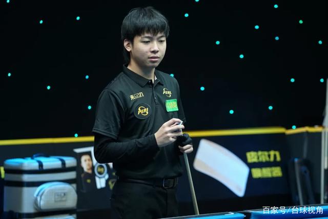 一名球员在 一名球员在